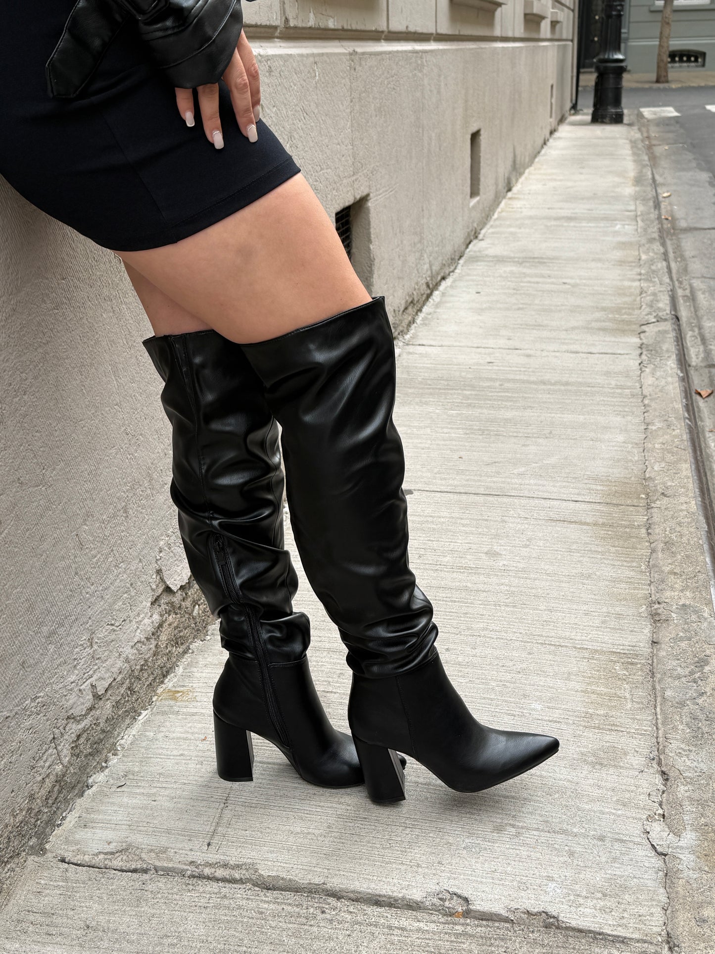 Bota Milano Negra